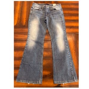 - Levi's 518 low waist 30